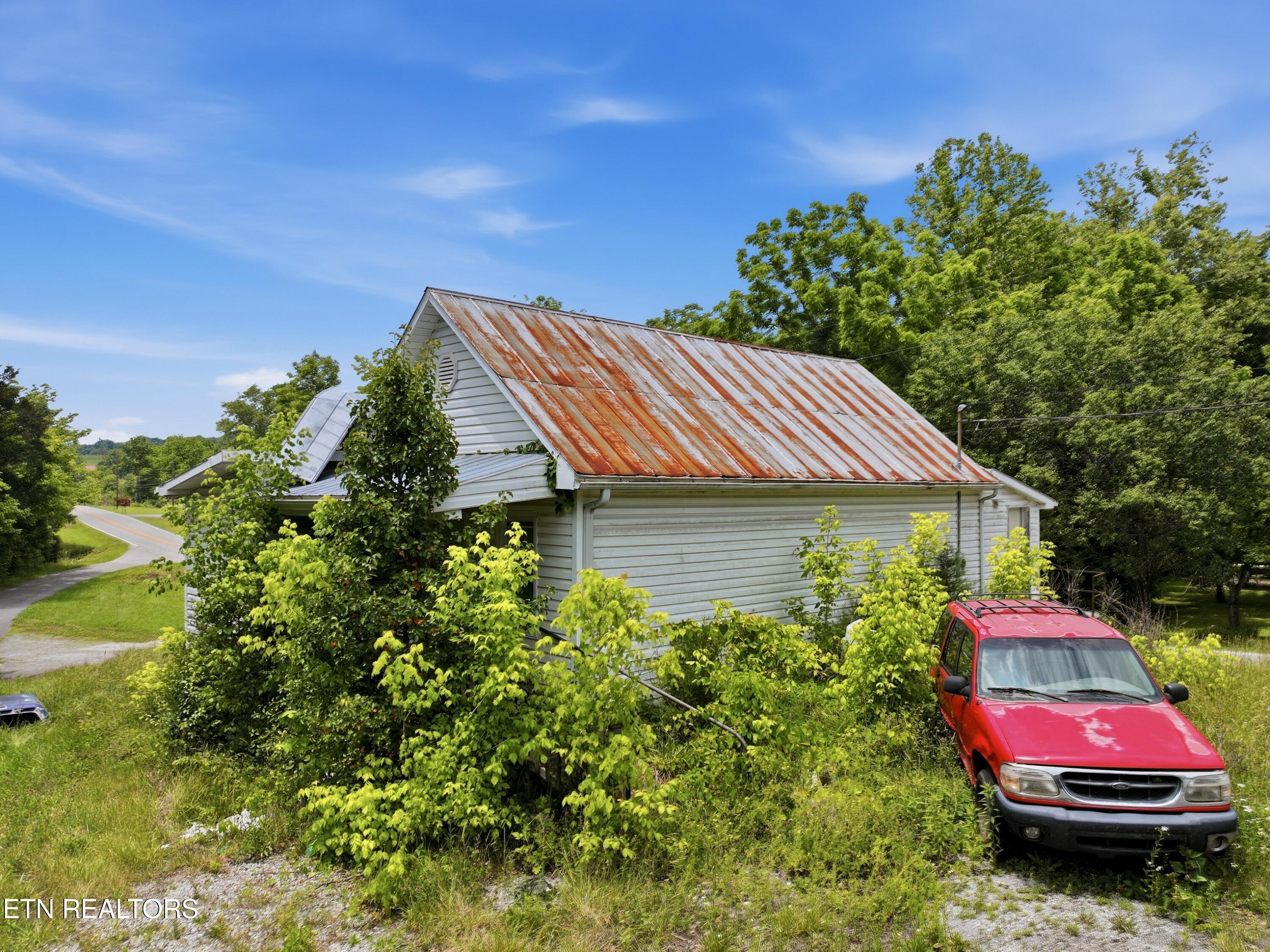136 Clinchview Lane Washburn TN 37888