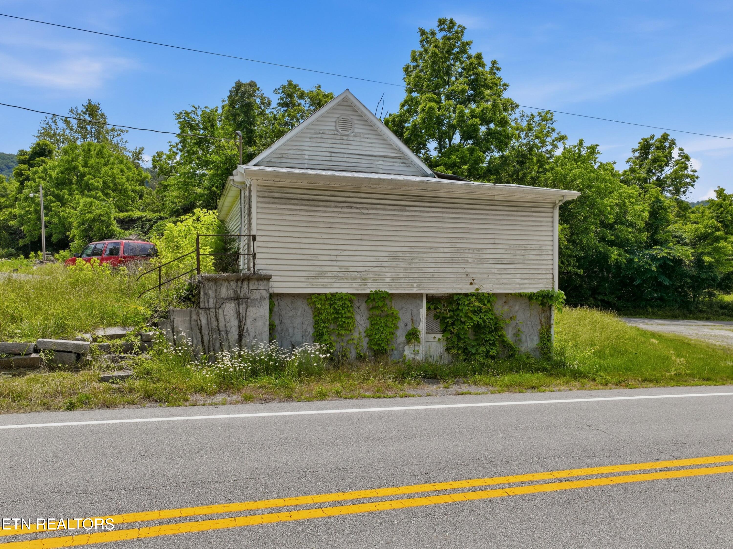 136 Clinchview Lane Washburn TN 37888