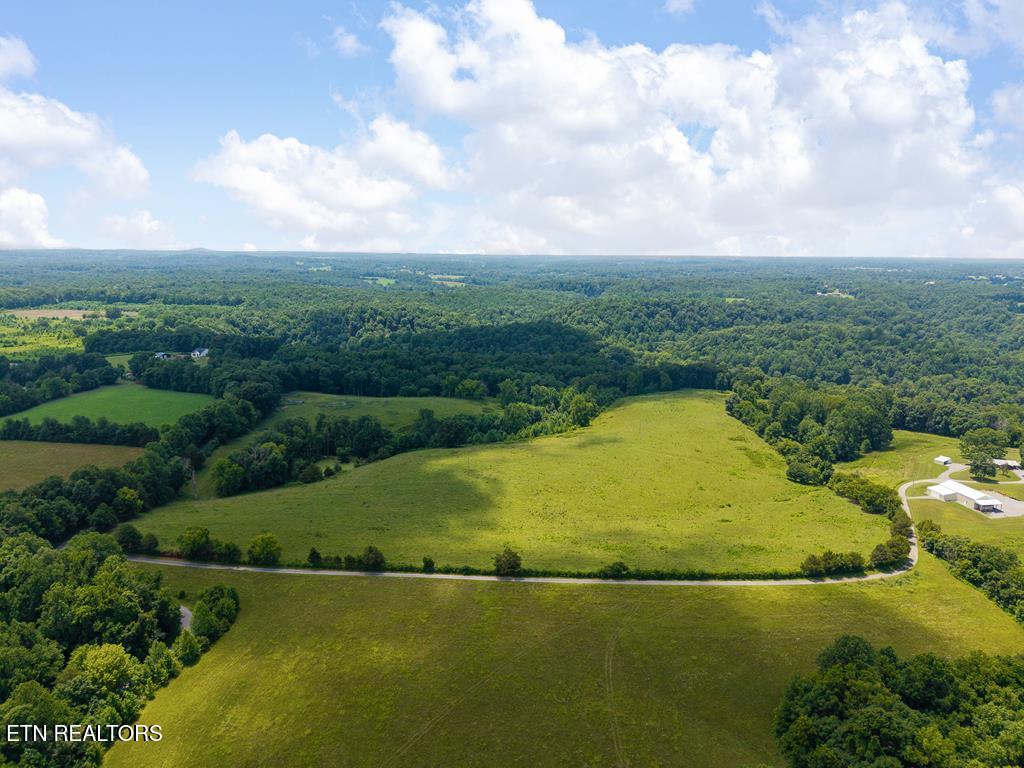 98AC Blackburn Fork Road Cookeville TN 38501