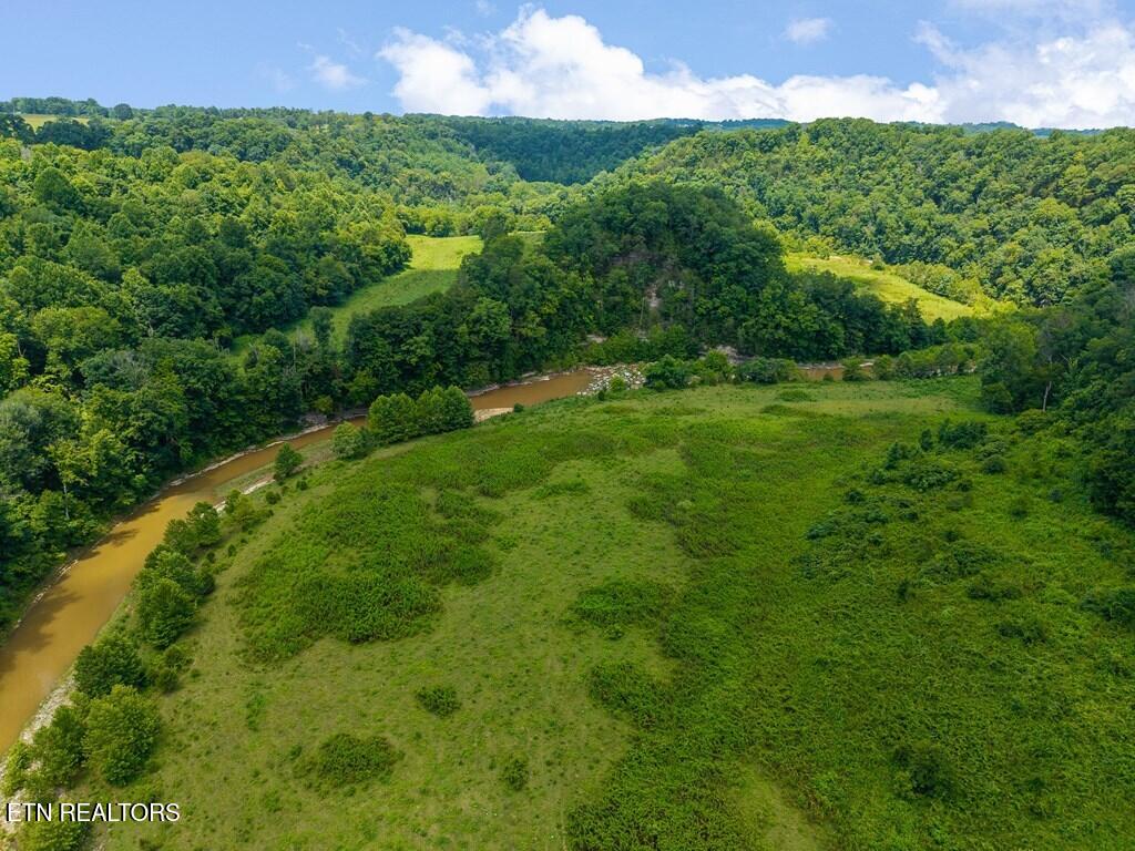 98AC Blackburn Fork Road Cookeville TN 38501