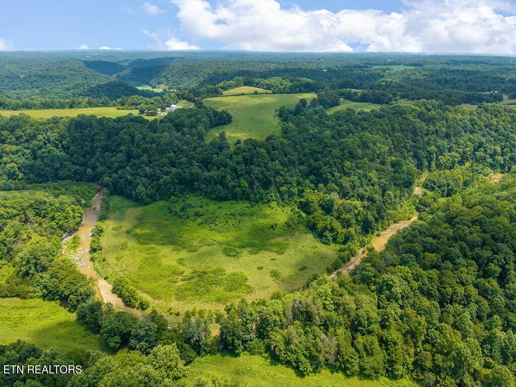 98AC Blackburn Fork Road Cookeville TN 38501