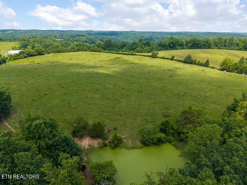 98AC Blackburn Fork Road Cookeville TN 38501