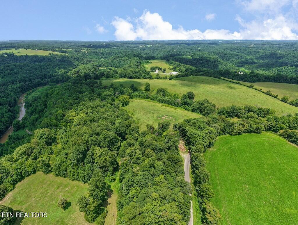 98AC Blackburn Fork Road Cookeville TN 38501