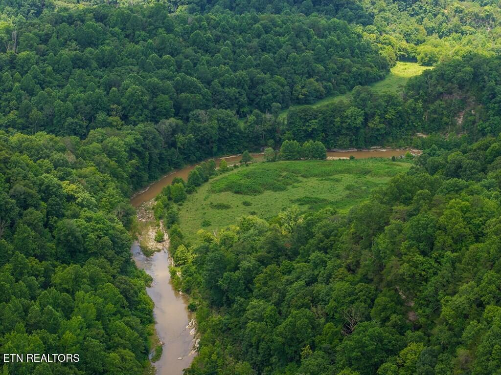 98AC Blackburn Fork Road Cookeville TN 38501