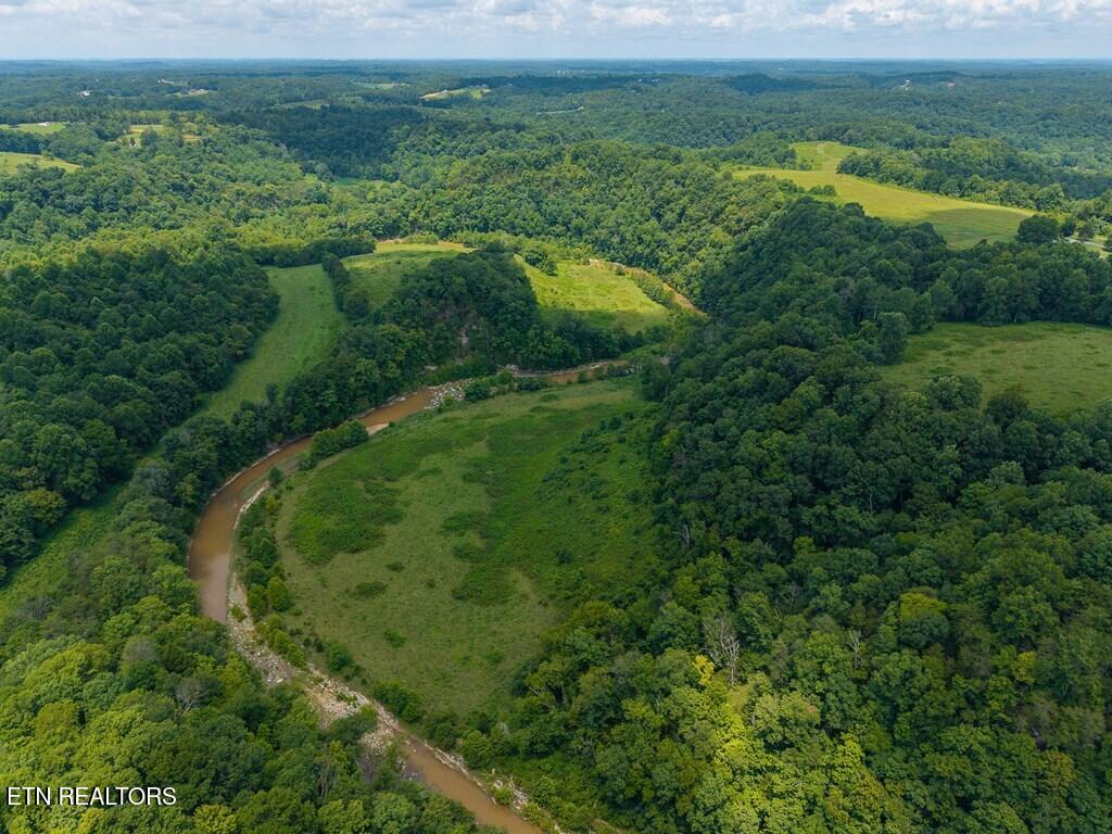 98AC Blackburn Fork Road Cookeville TN 38501
