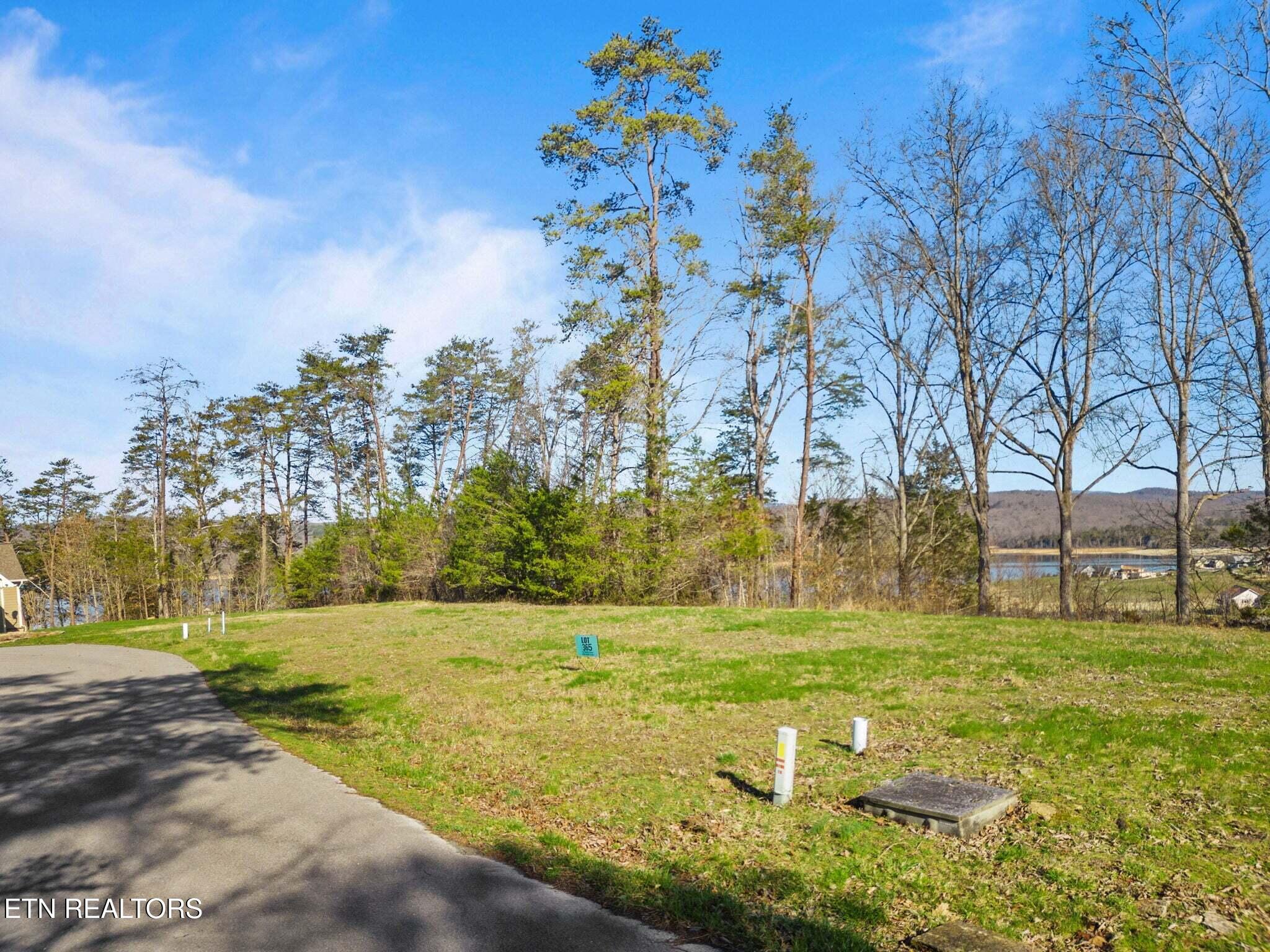 Dove Court Sharps Chapel TN 37866