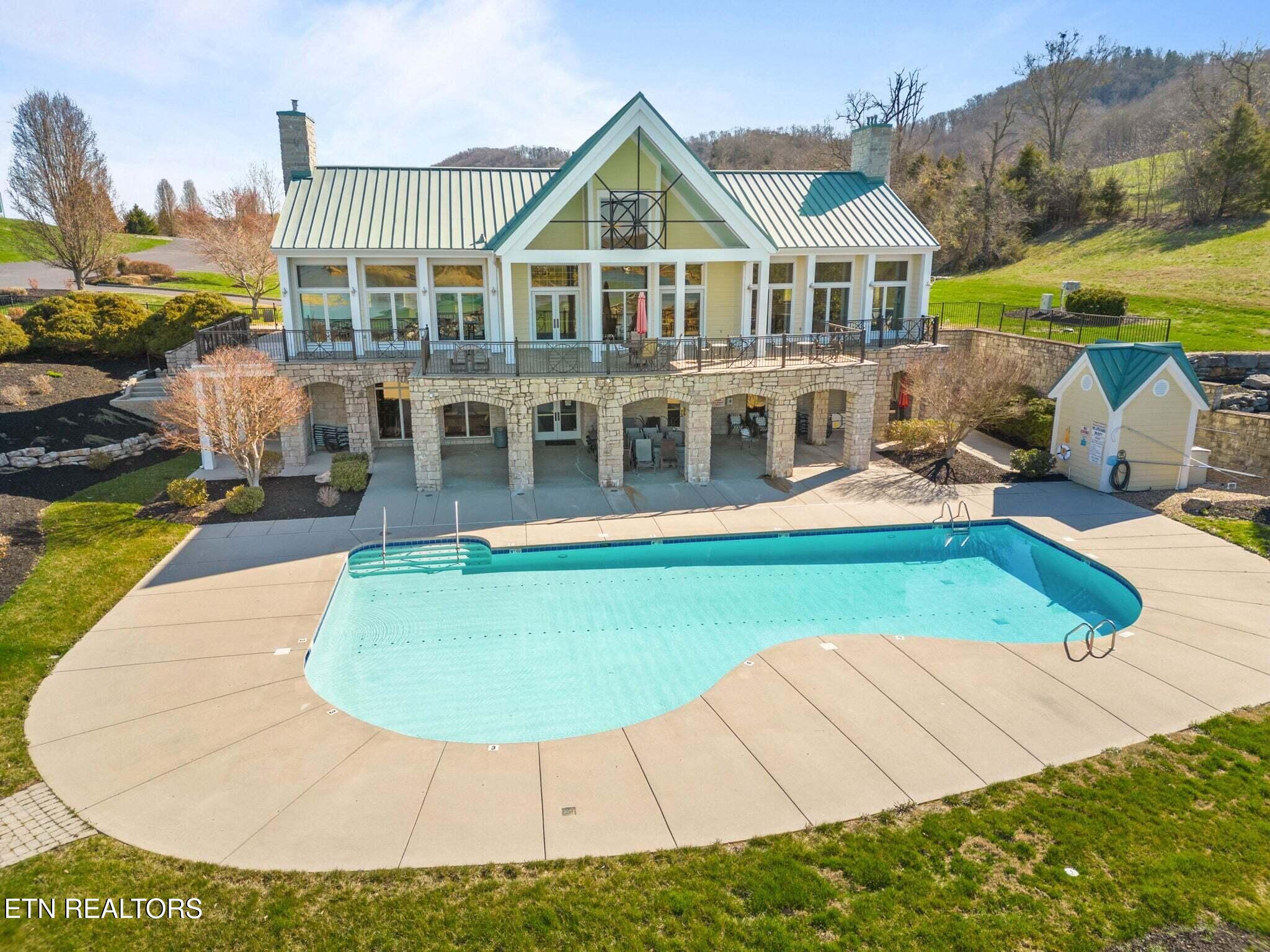 Dove Court Sharps Chapel TN 37866