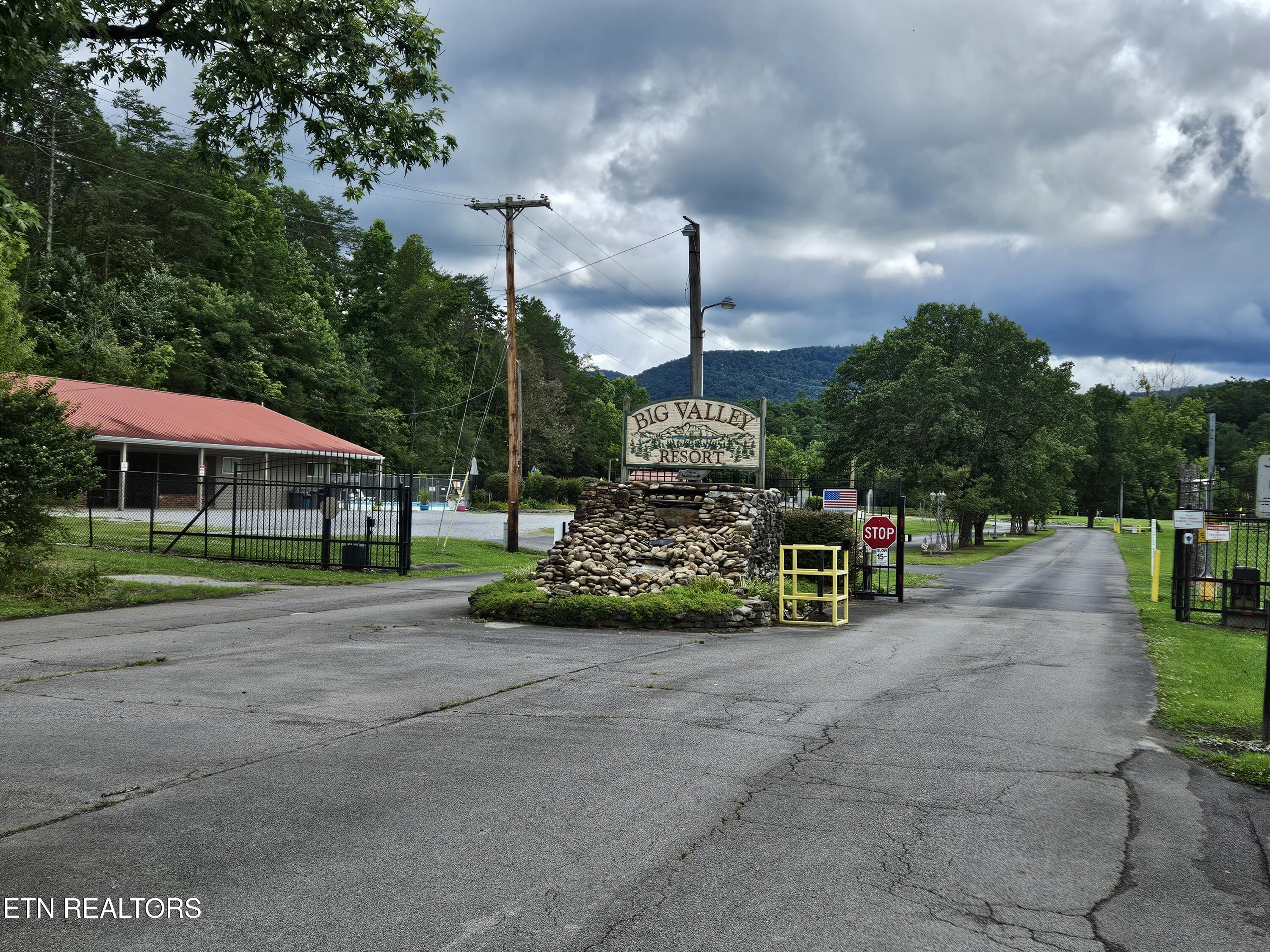 417 Mountain Thrush Drive Townsend TN 37882