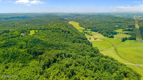 1913 Dry Fork Valley Road Philadelphia TN 37846
