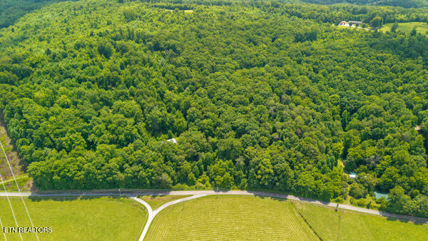 1913 Dry Fork Valley Road Philadelphia TN 37846