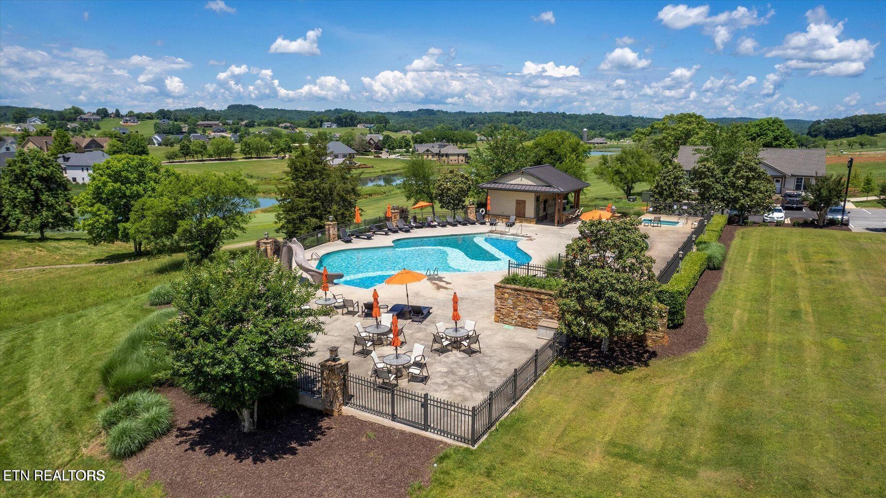 1700 Black Bear Circle Loudon TN 37774