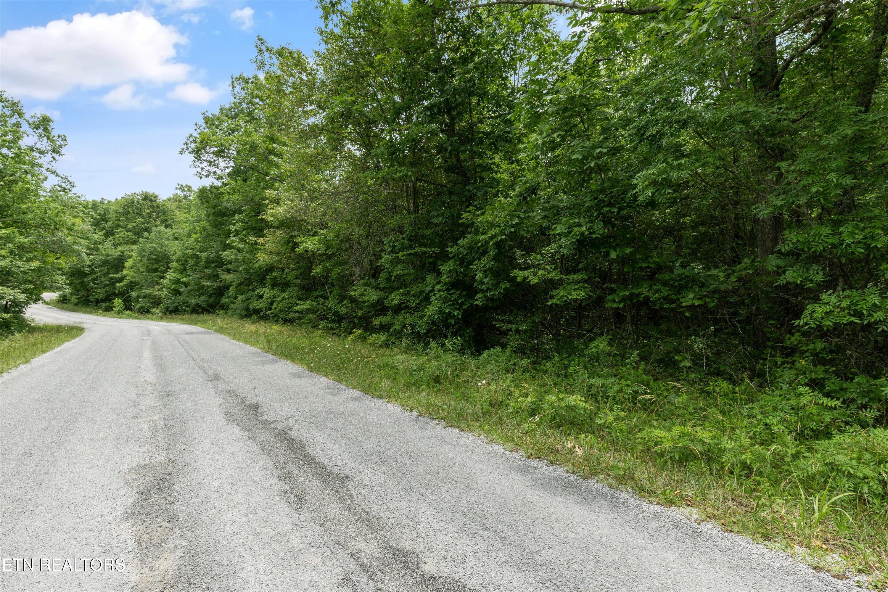 2313/2315 White Horse Drive Crossville TN 38572