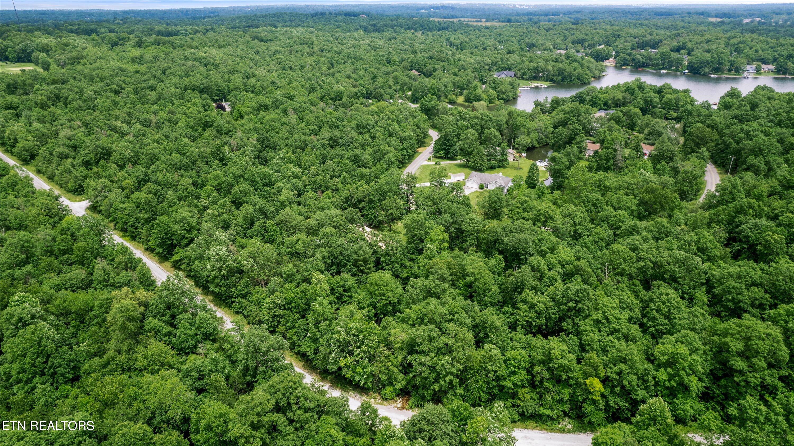 2313/2315 White Horse Drive Crossville TN 38572