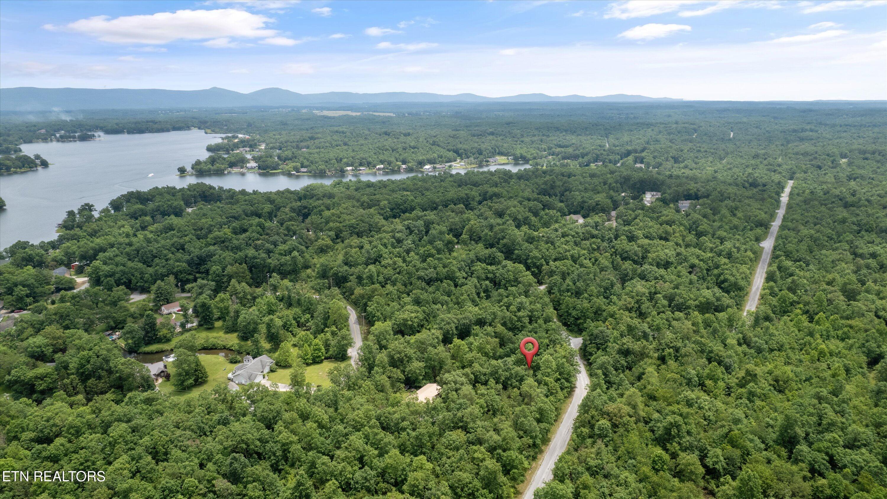 2313/2315 White Horse Drive Crossville TN 38572
