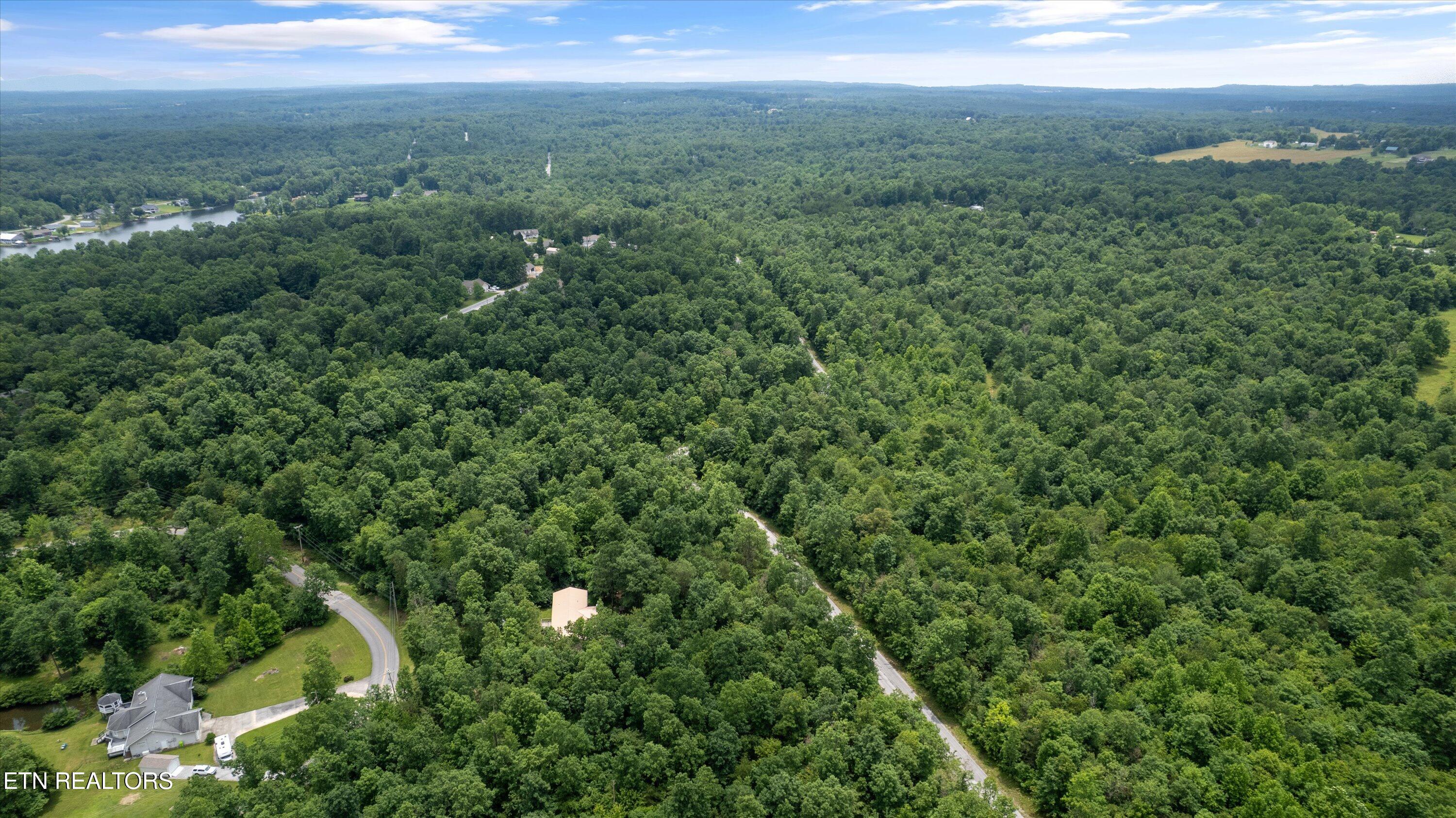 2313/2315 White Horse Drive Crossville TN 38572
