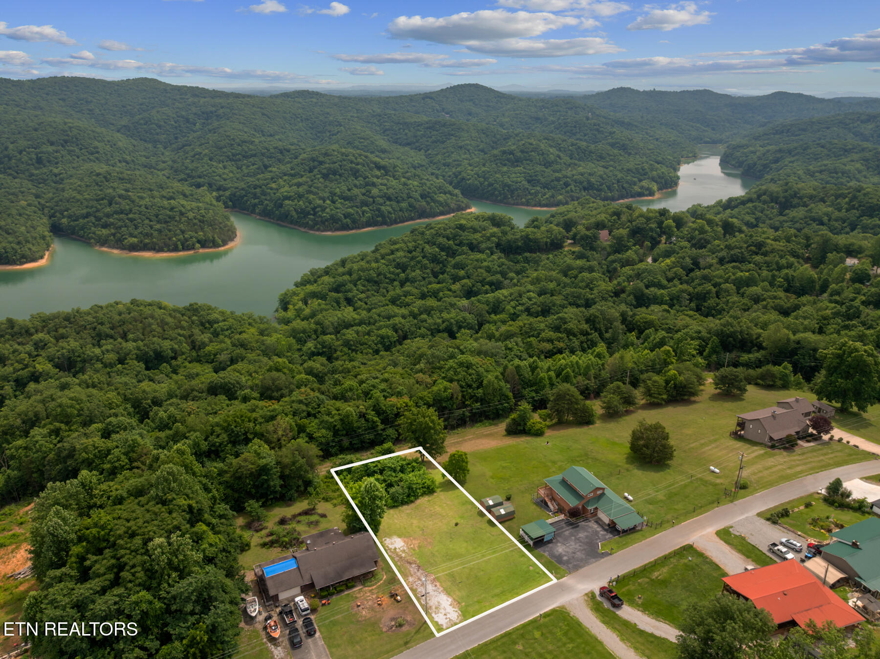 976 Livingston Boat Dock Road Allons TN 38541