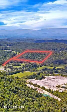 E Raccoon Valley Drive Heiskell TN 37754