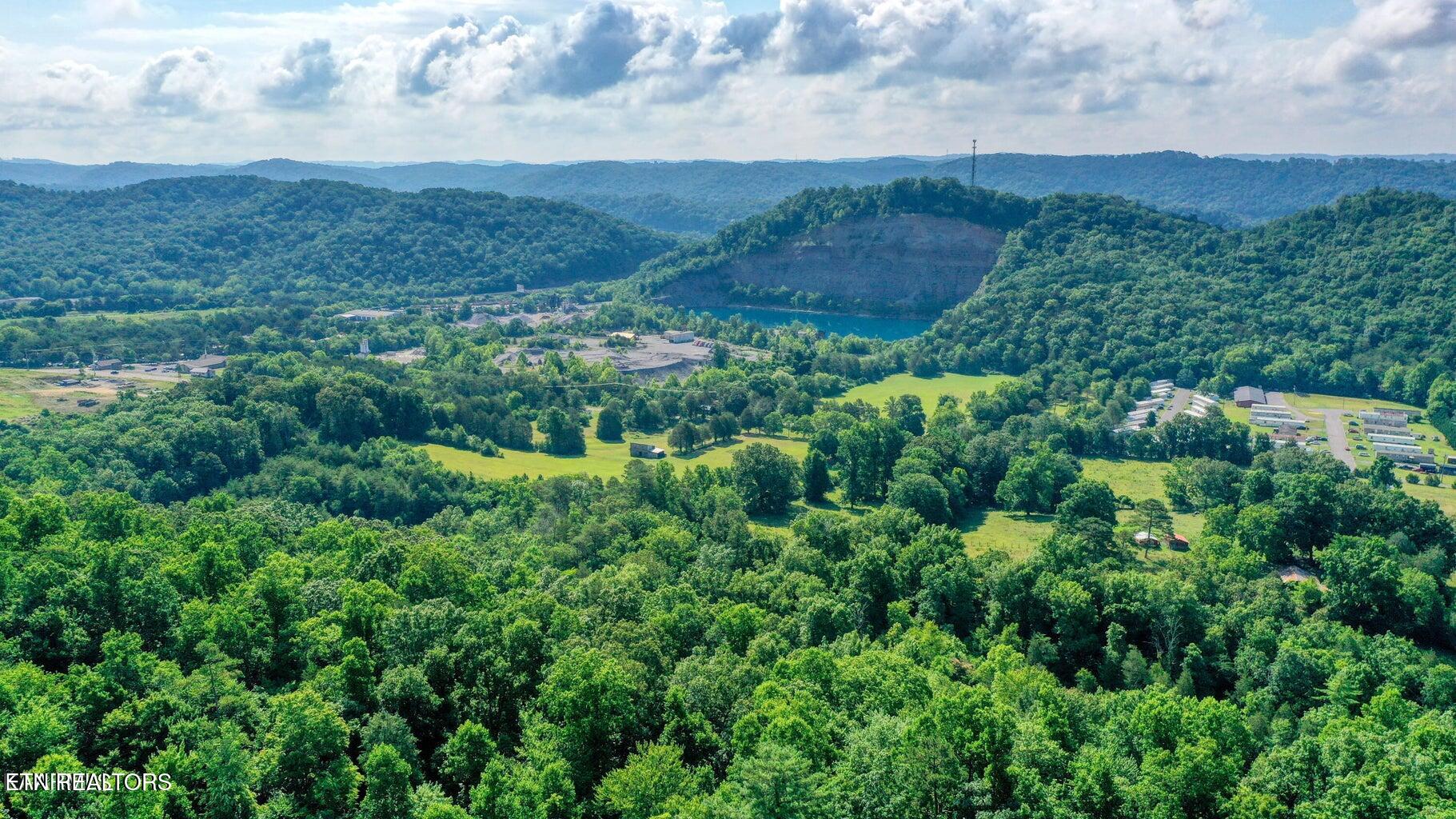 E Raccoon Valley Drive Heiskell TN 37754