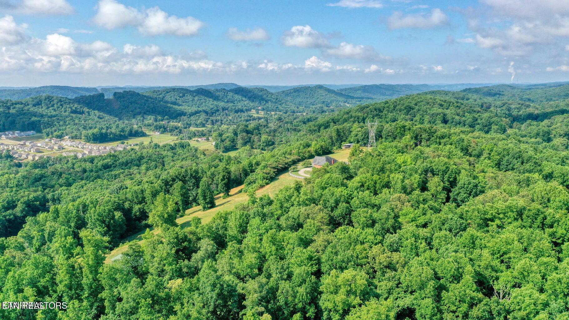 E Raccoon Valley Drive Heiskell TN 37754