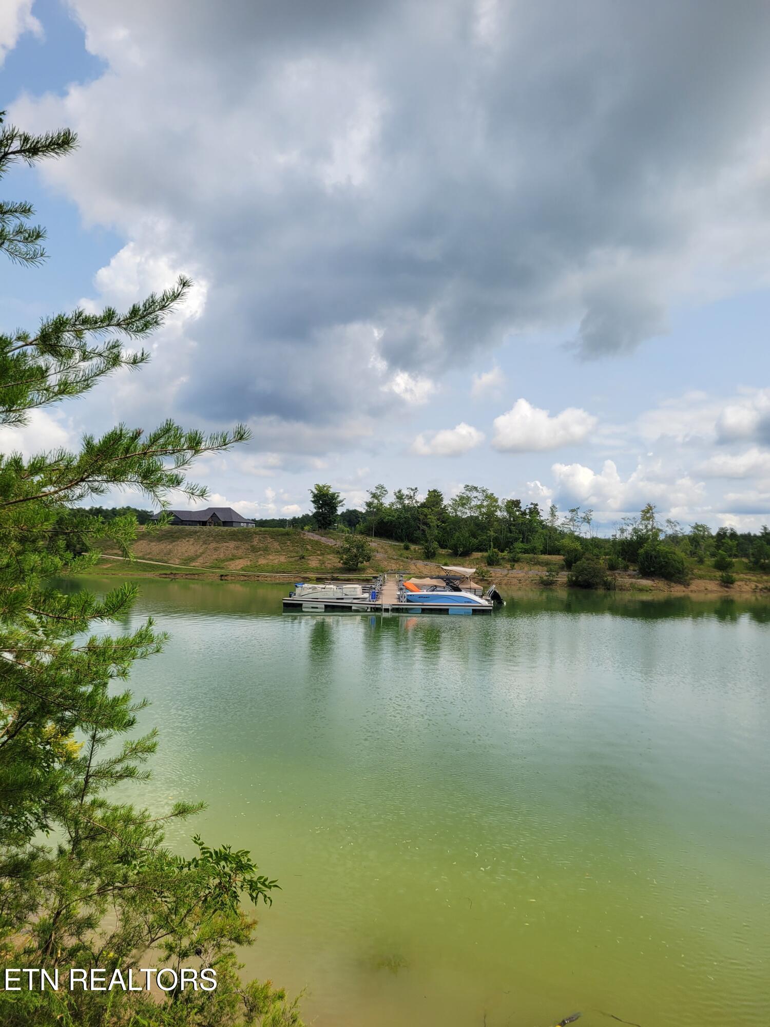 Bay View Point Sevierville TN 37876
