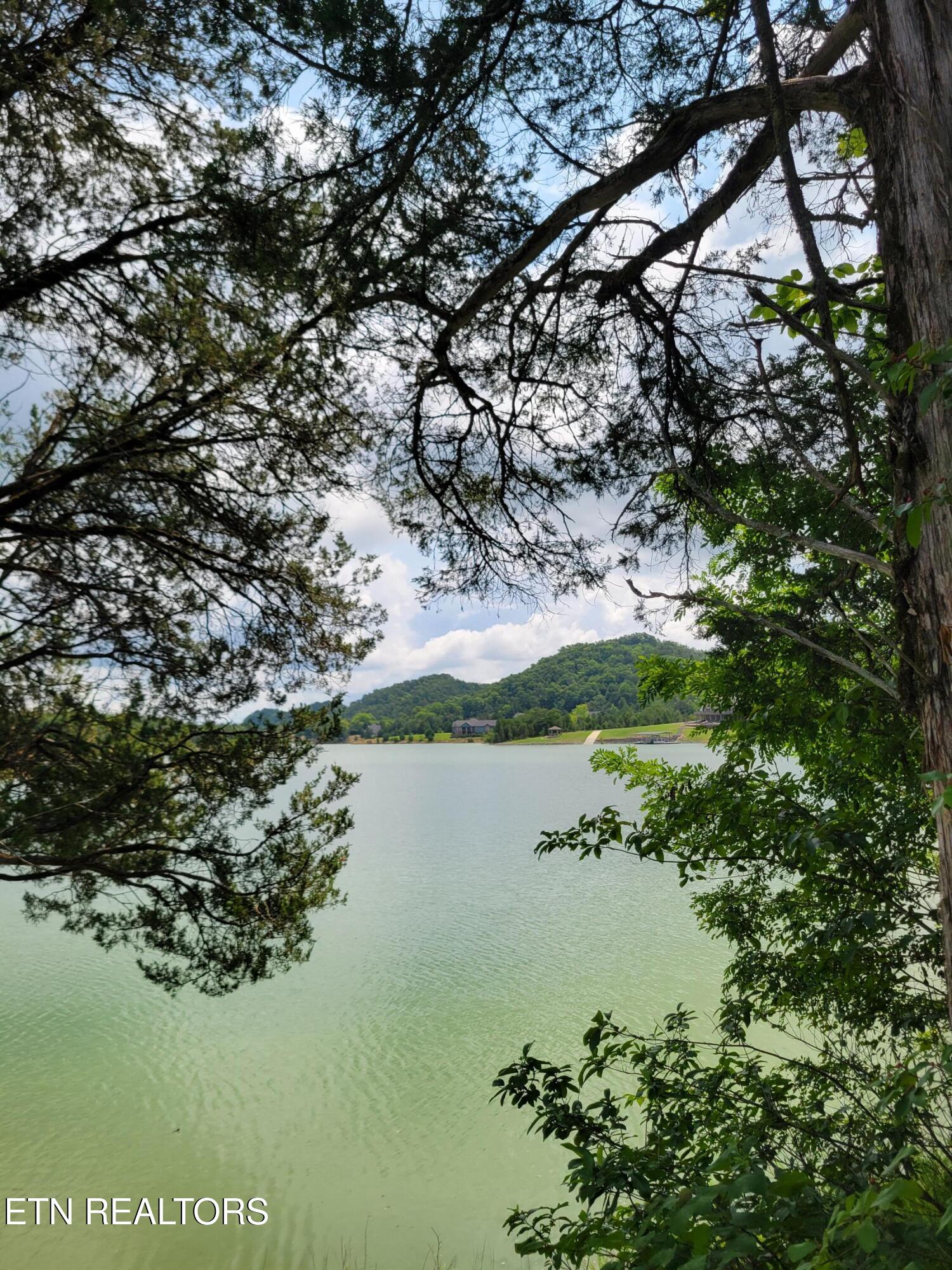 Bay View Point Sevierville TN 37876