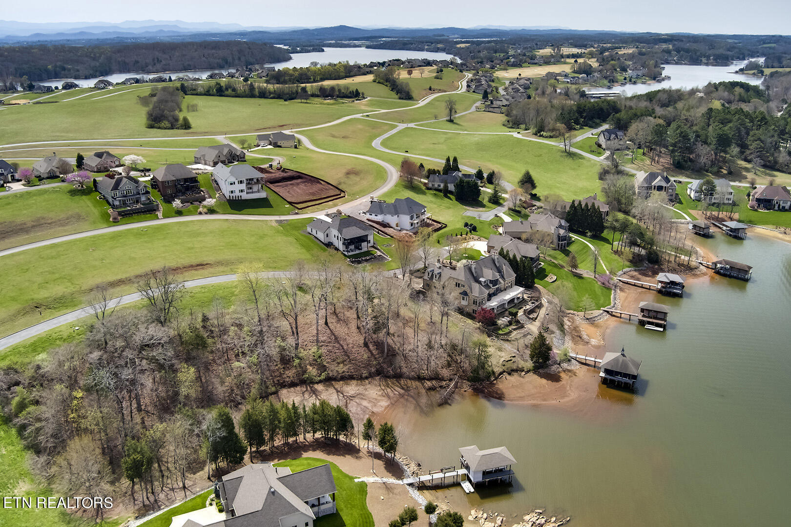 191 White Swan Drive Vonore TN 37885
