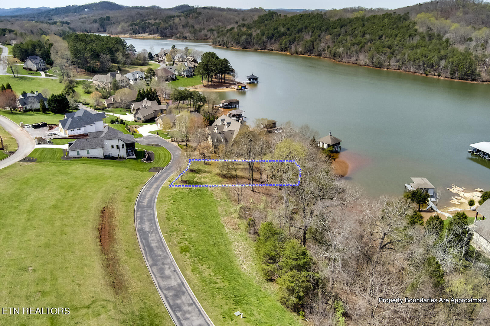 191 White Swan Drive Vonore TN 37885