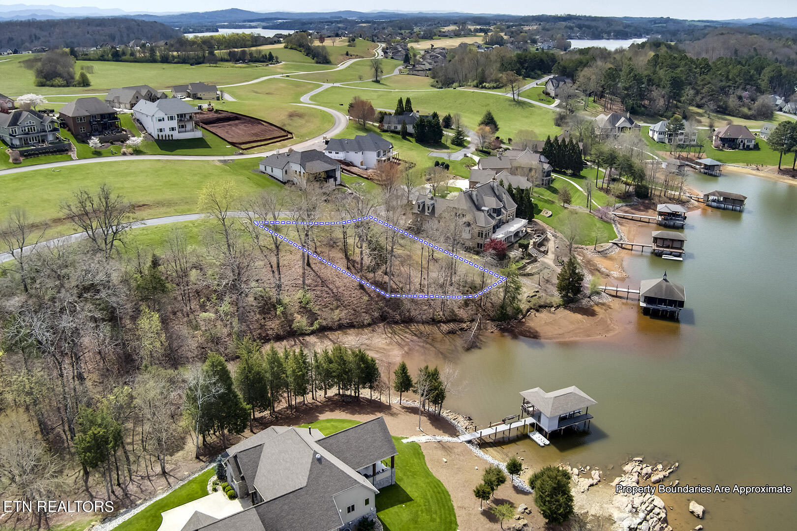 191 White Swan Drive Vonore TN 37885