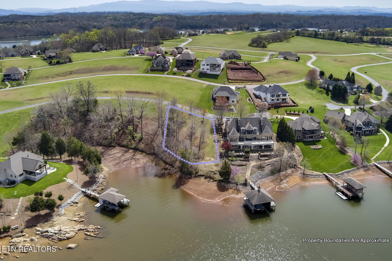 191 White Swan Drive Vonore TN 37885