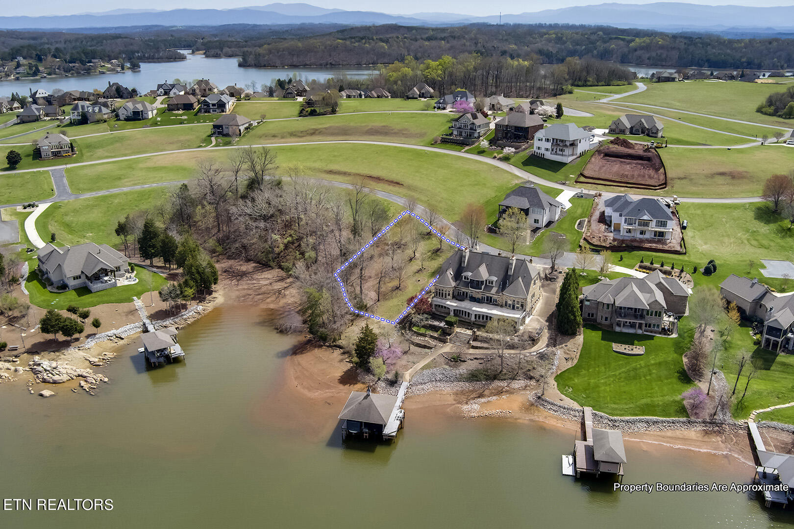 191 White Swan Drive Vonore TN 37885