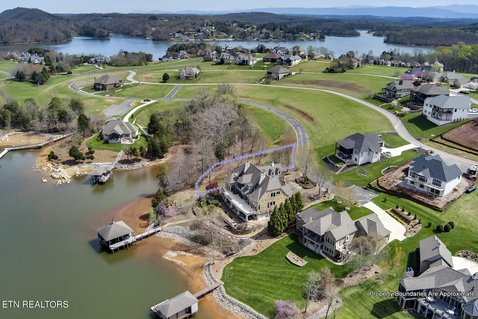 191 White Swan Drive Vonore TN 37885
