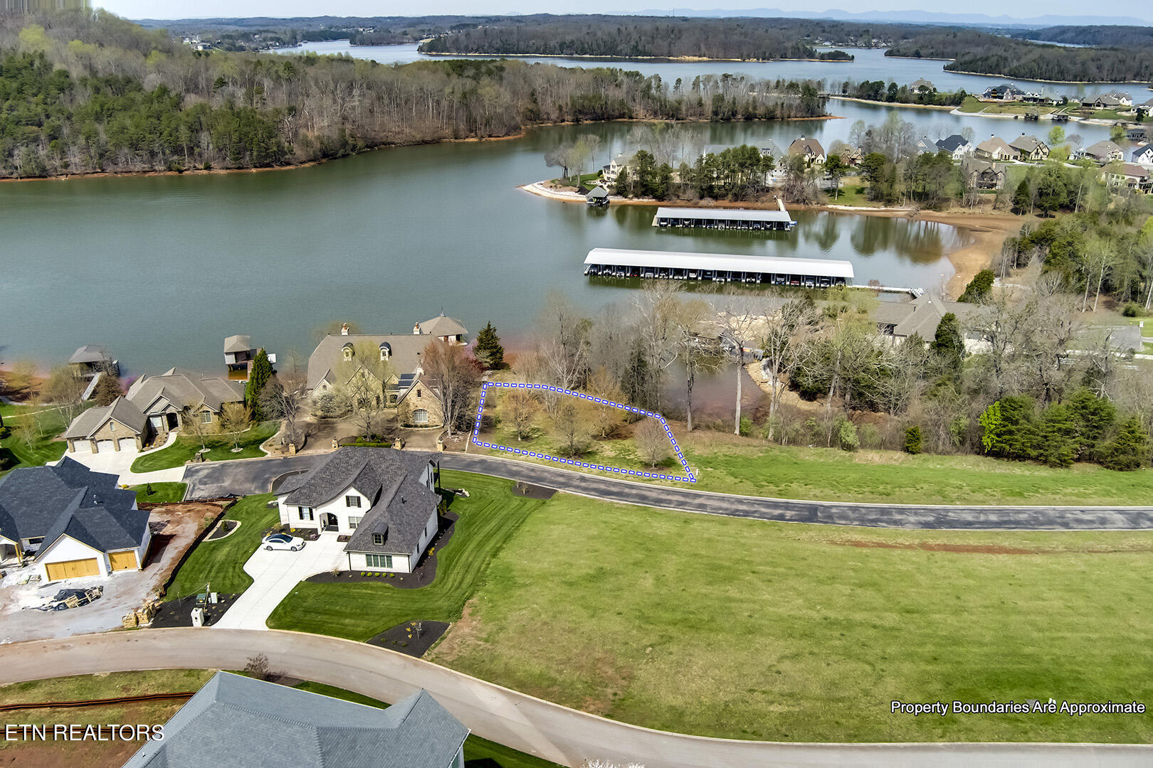 191 White Swan Drive Vonore TN 37885
