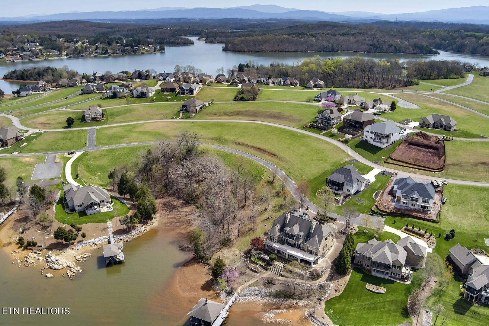 191 White Swan Drive Vonore TN 37885