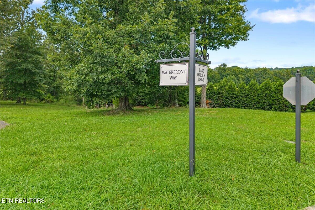421 Waterfront Way Spring City TN 37381