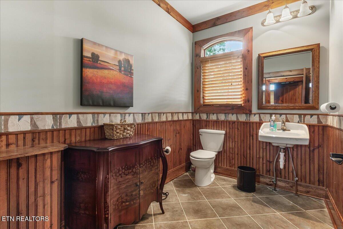 421 Waterfront Way Spring City TN 37381