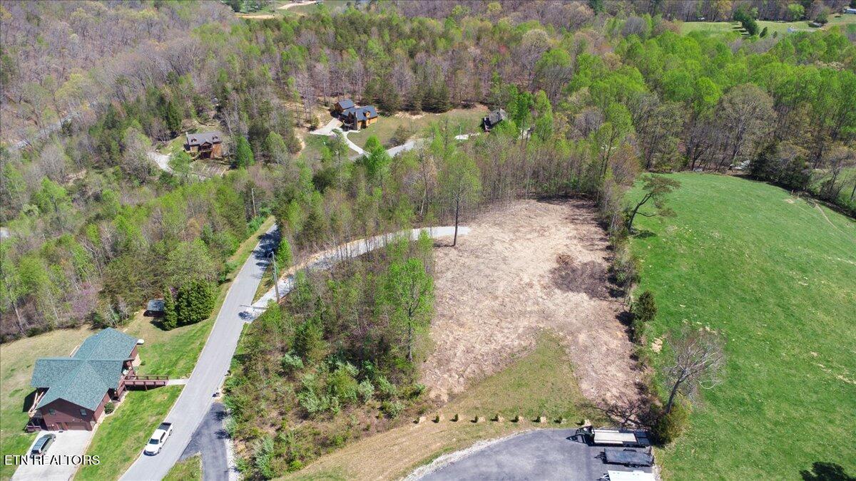281 Red Oak Circle Caryville TN 37714