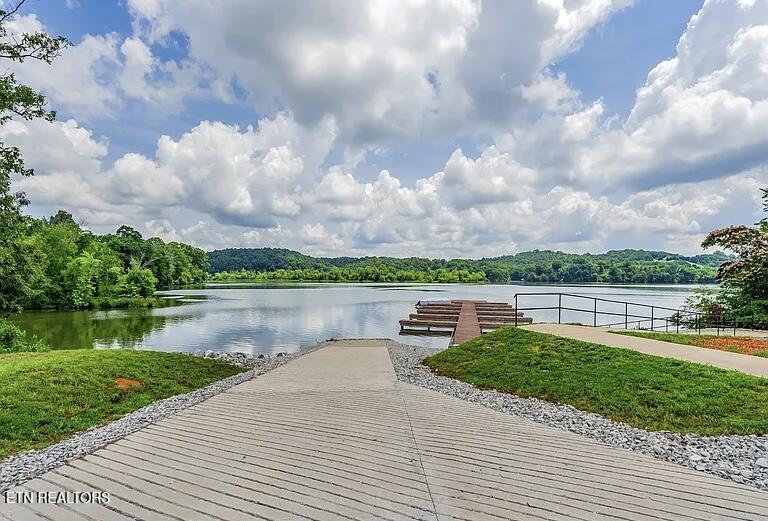 915 Eagle Nest Drive Loudon TN 37774