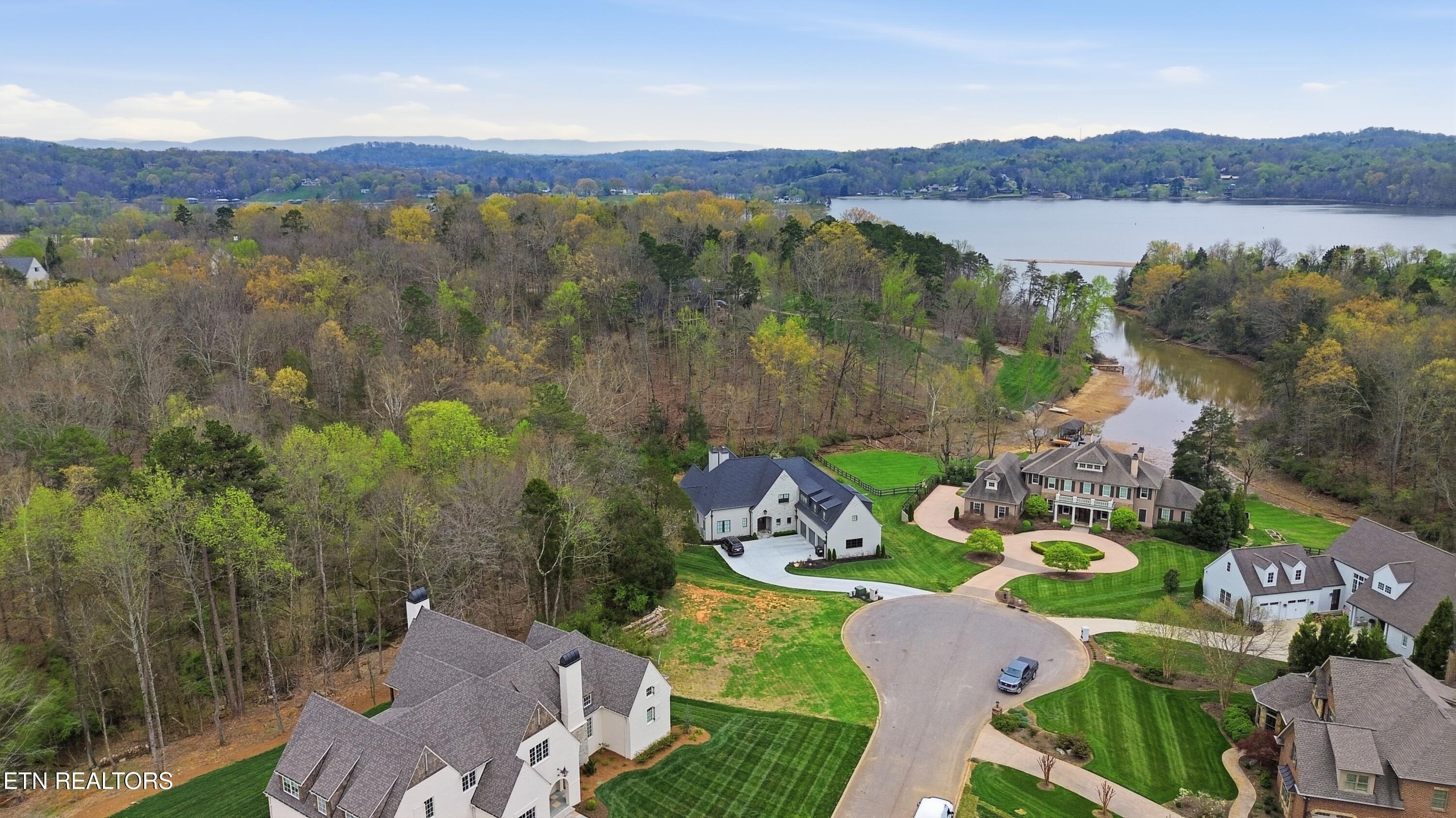 2226 Falcon Crest Lane Knoxville TN 37919