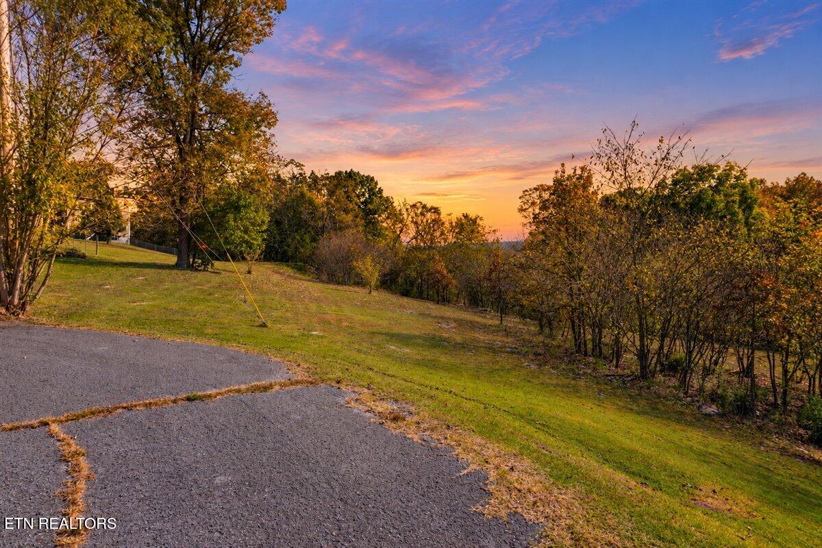Earnhardt Lane Lafollette TN 37766