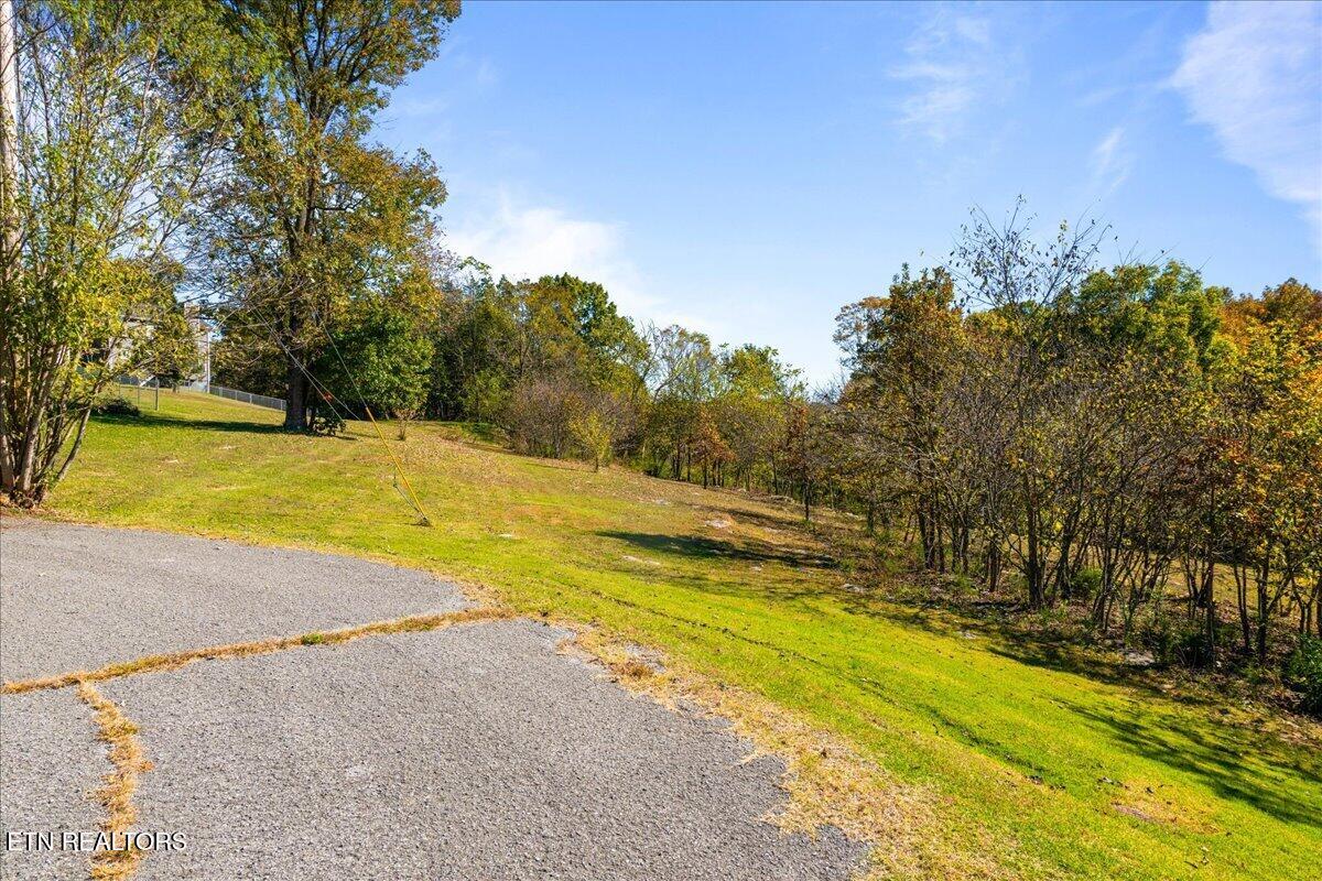 Earnhardt Lane Lafollette TN 37766