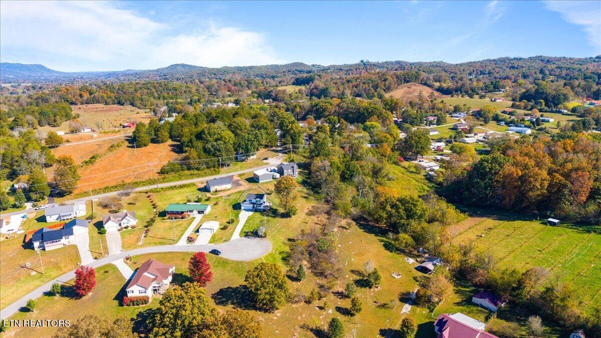 Earnhardt Lane Lafollette TN 37766
