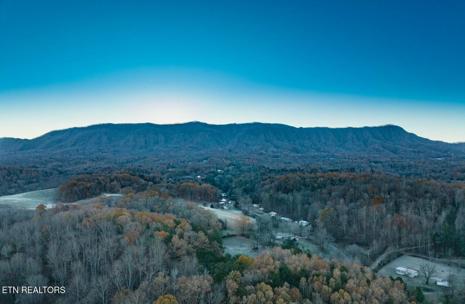 Seay Lane Dandridge TN 37725