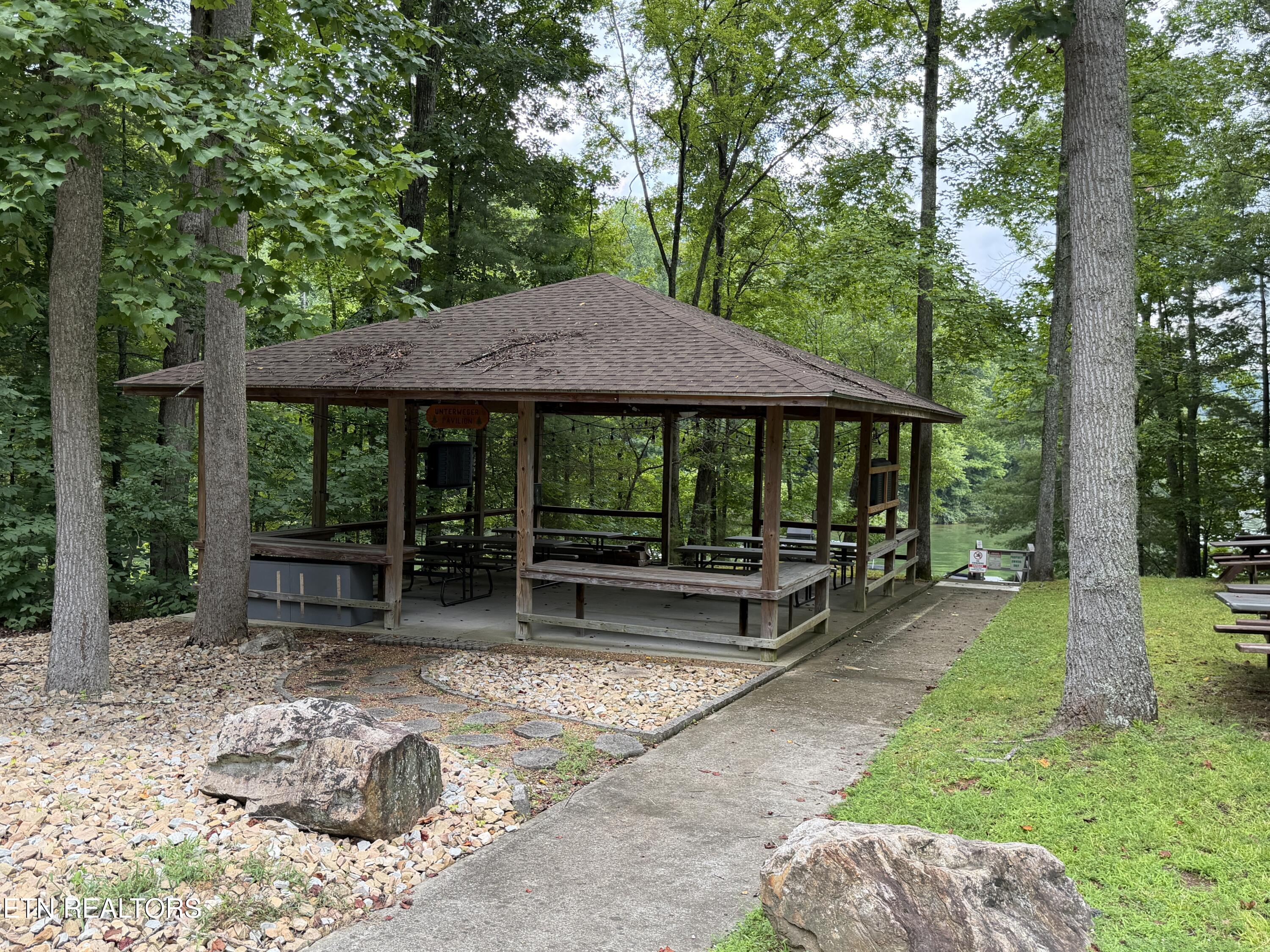 Hidden Oaks Road Rockwood TN 37854
