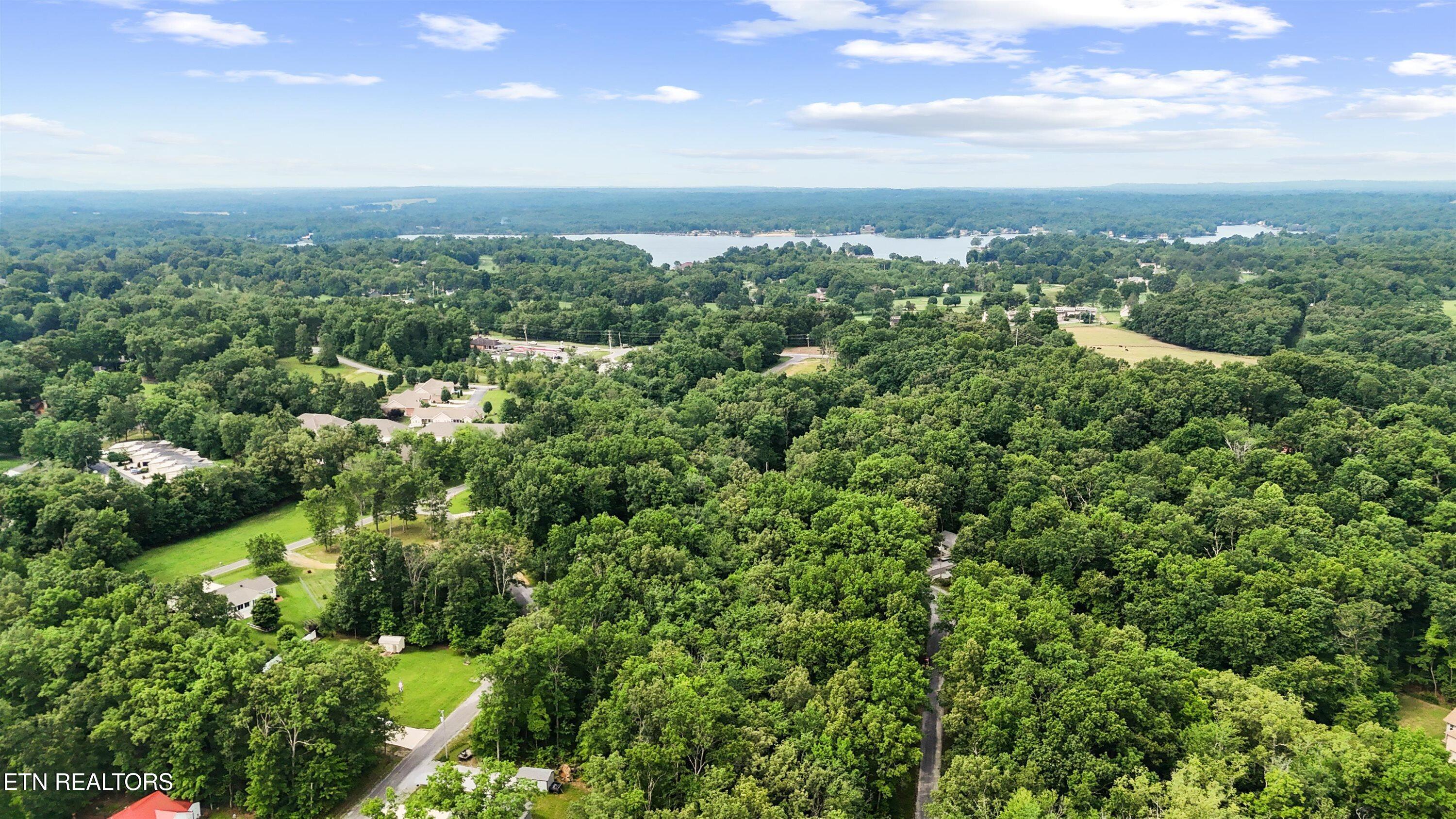 4002/4004 Desoto Drive Crossville TN 38572