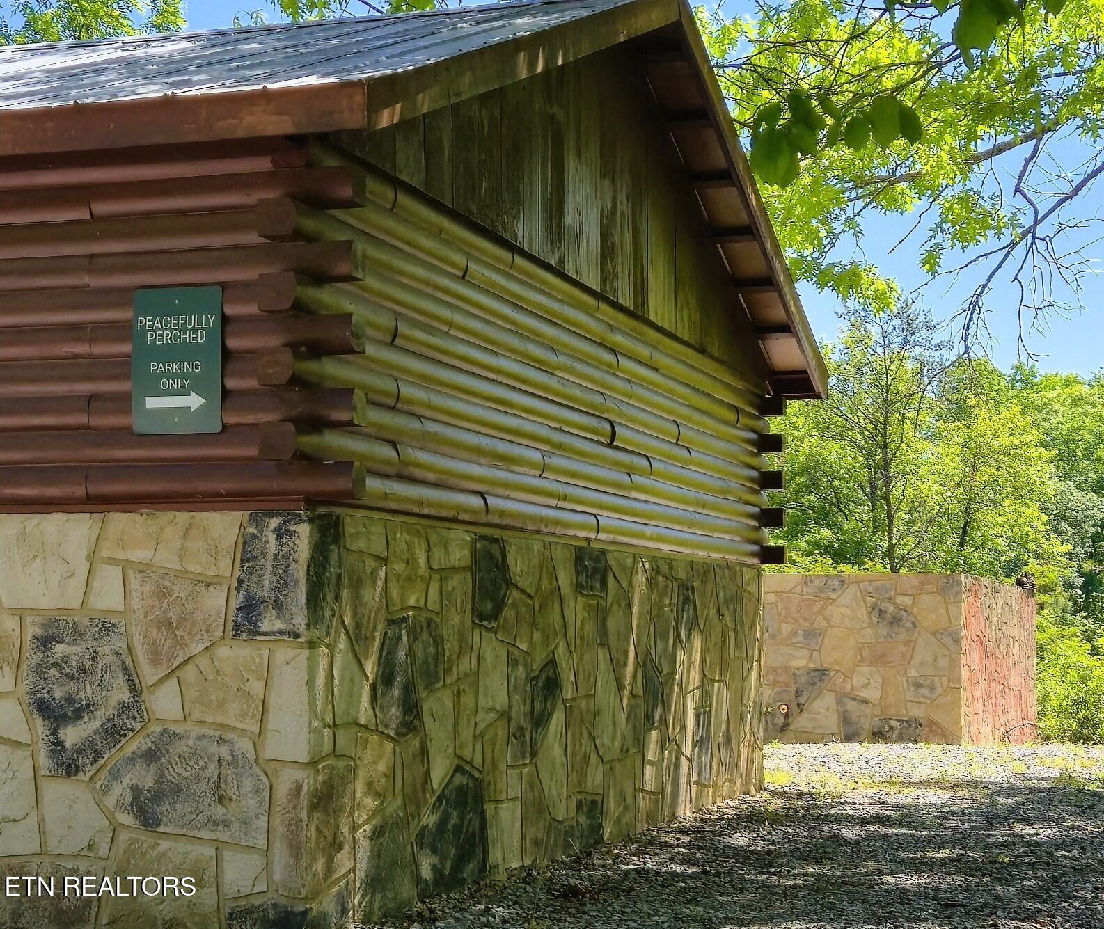2759 Hatcher Mountain Road Sevierville TN 37862
