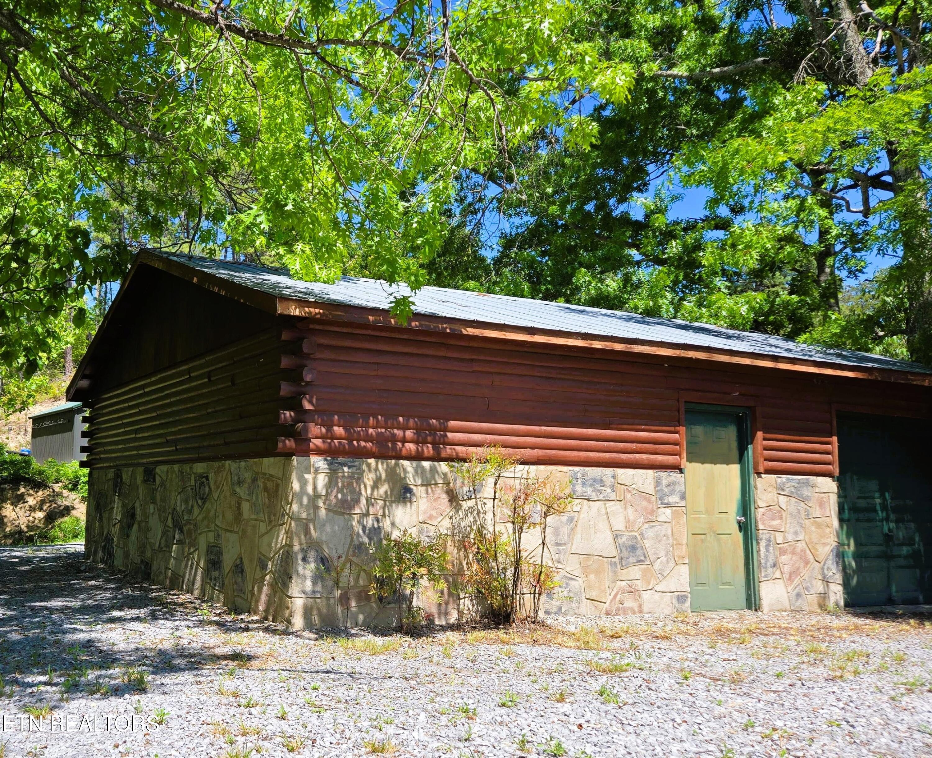 2759 Hatcher Mountain Road Sevierville TN 37862