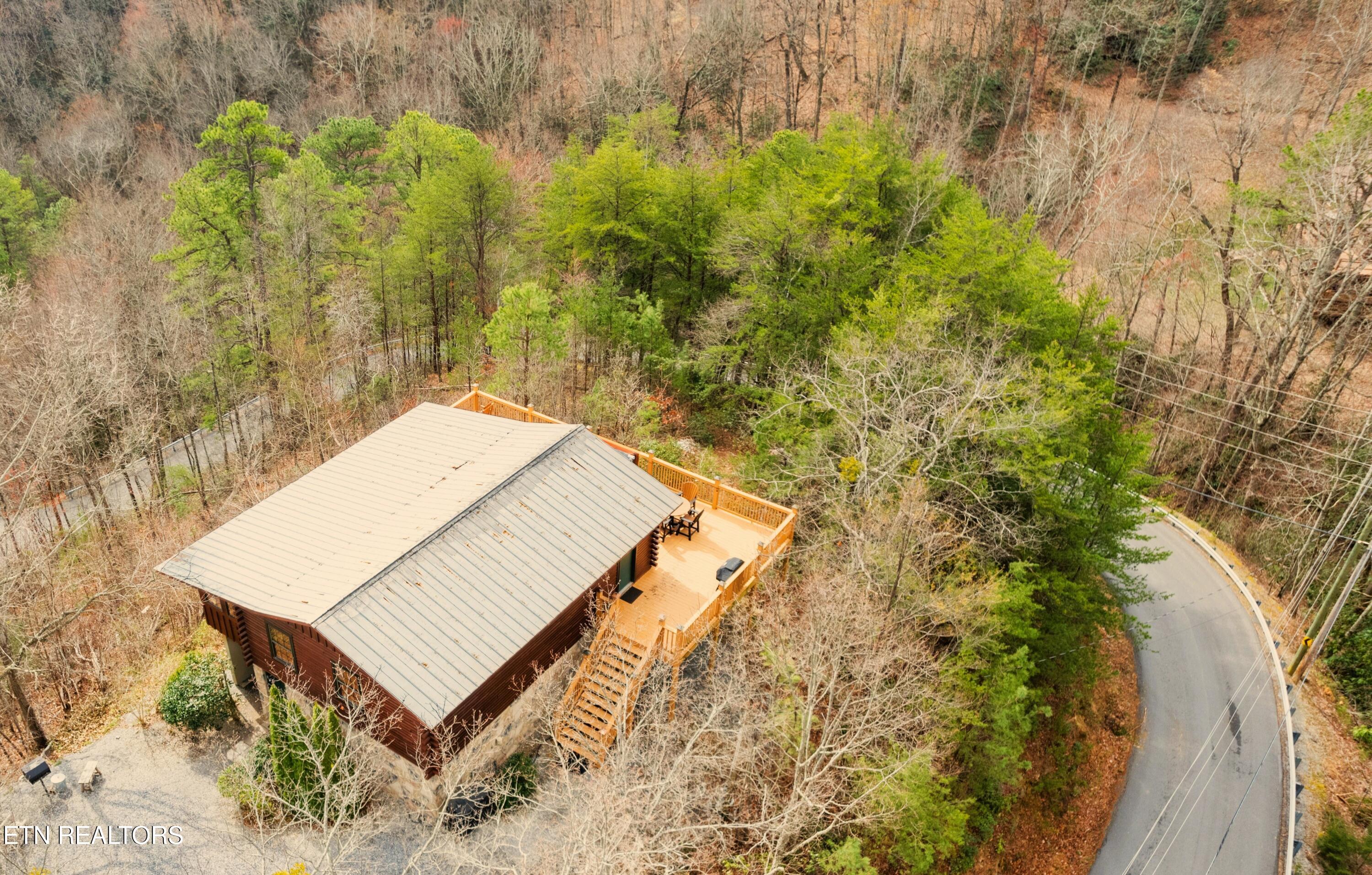 2759 Hatcher Mountain Road Sevierville TN 37862