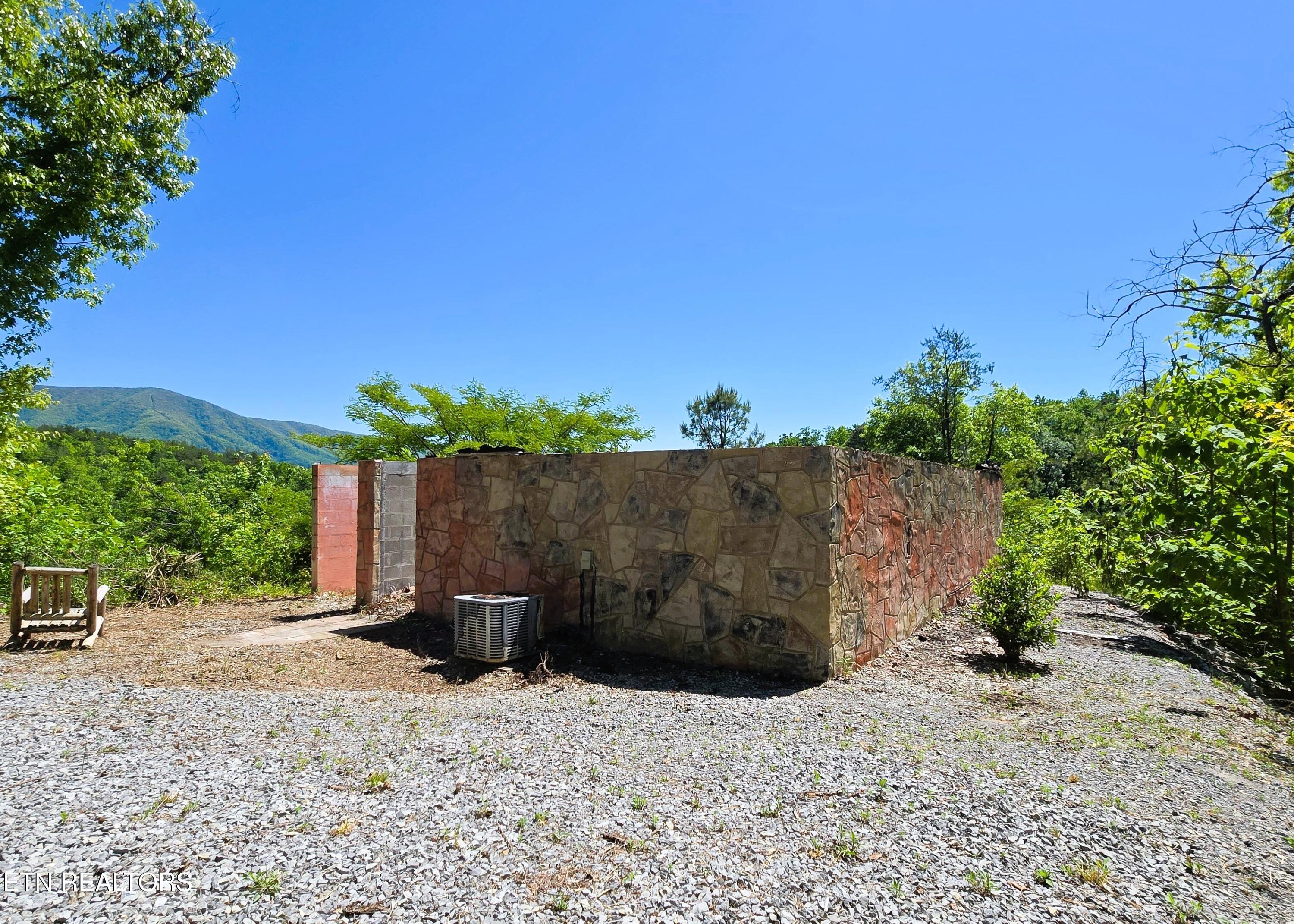 2759 Hatcher Mountain Road Sevierville TN 37862