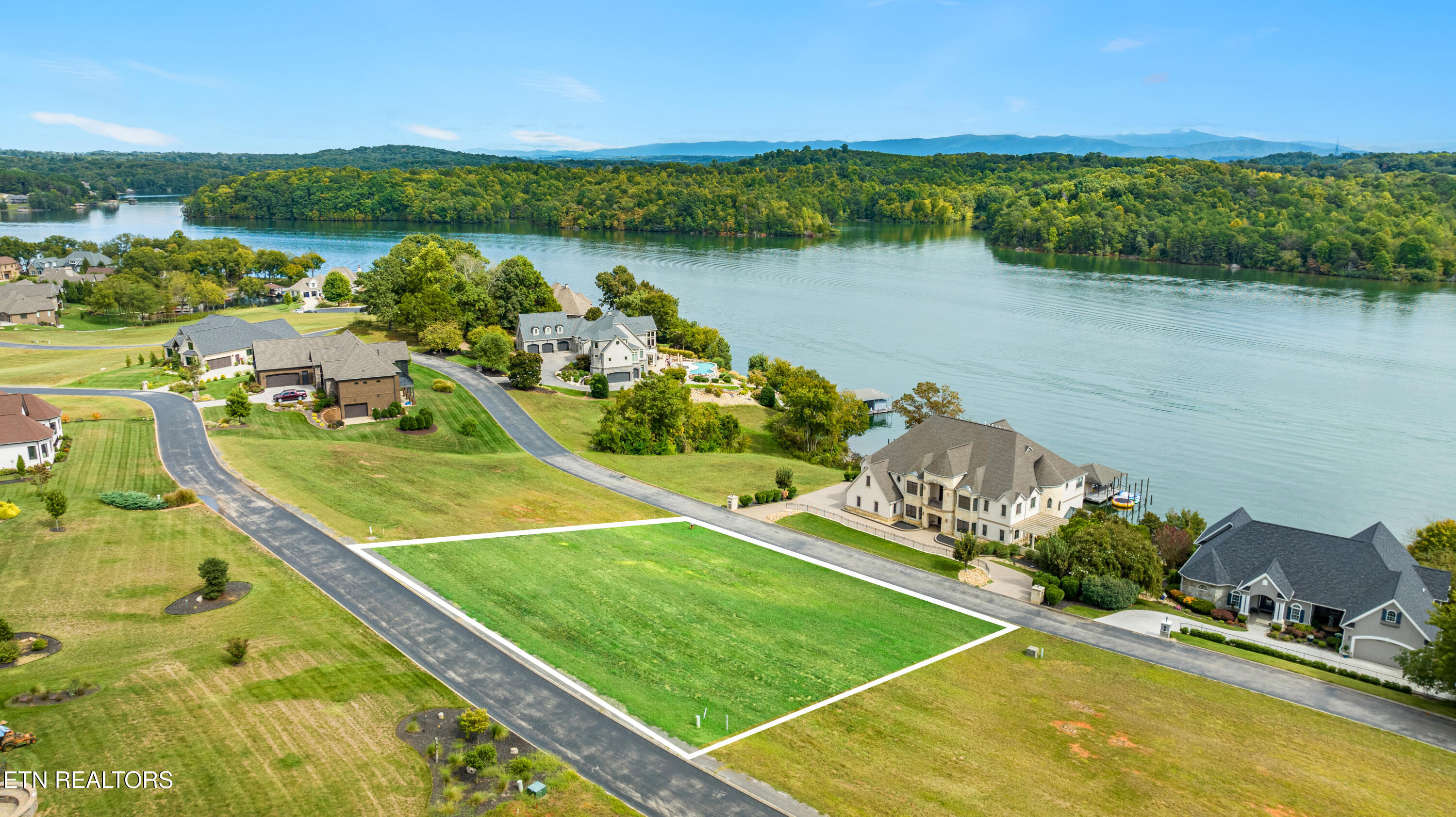 130 Starling Drive Vonore TN 37885