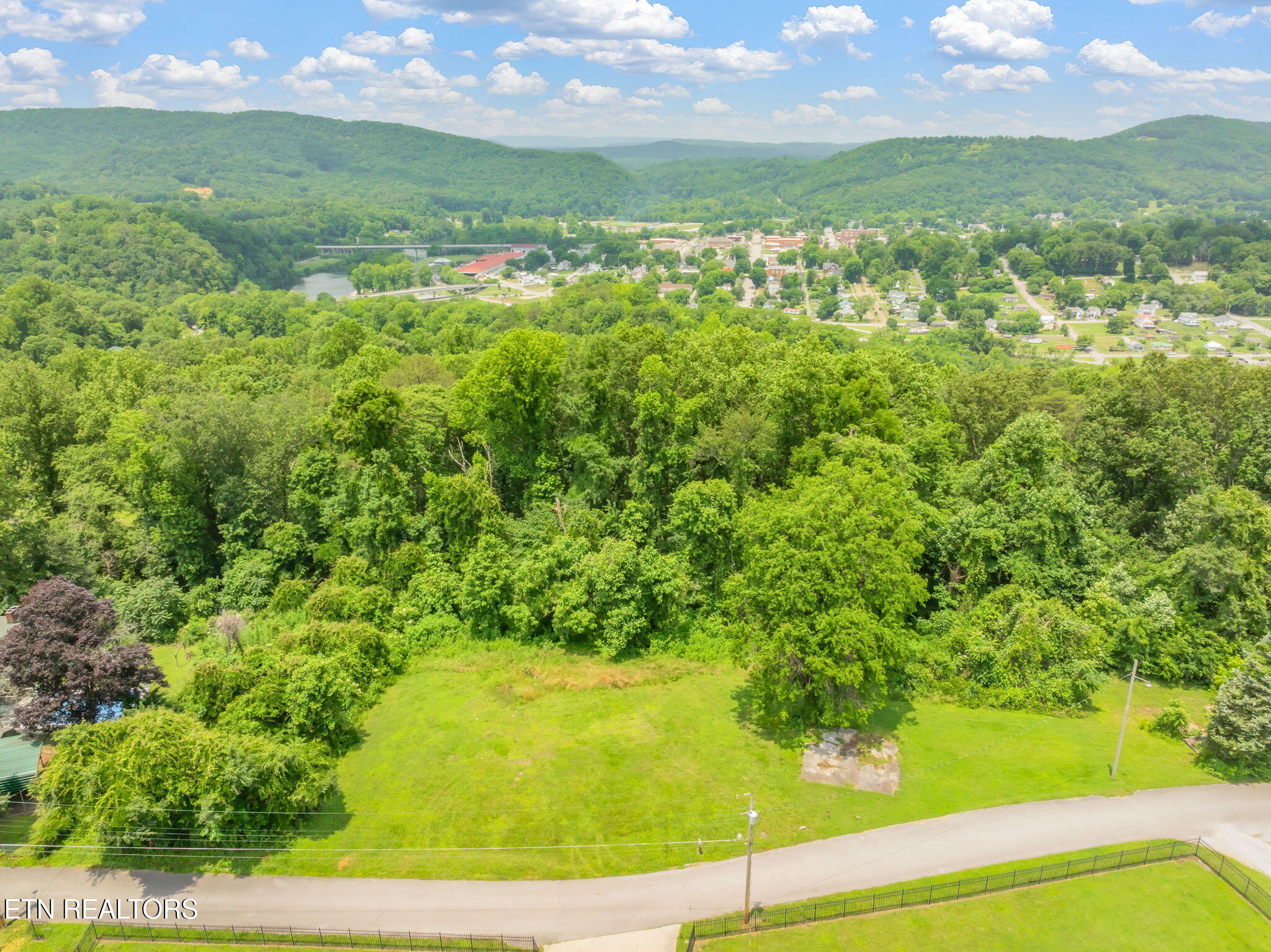 261 Harding Road Harriman TN 37748